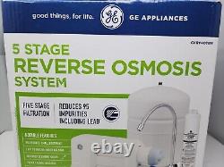 Système de filtration d'eau par osmose inverse GE 5 étapes (GXRV40TBN)